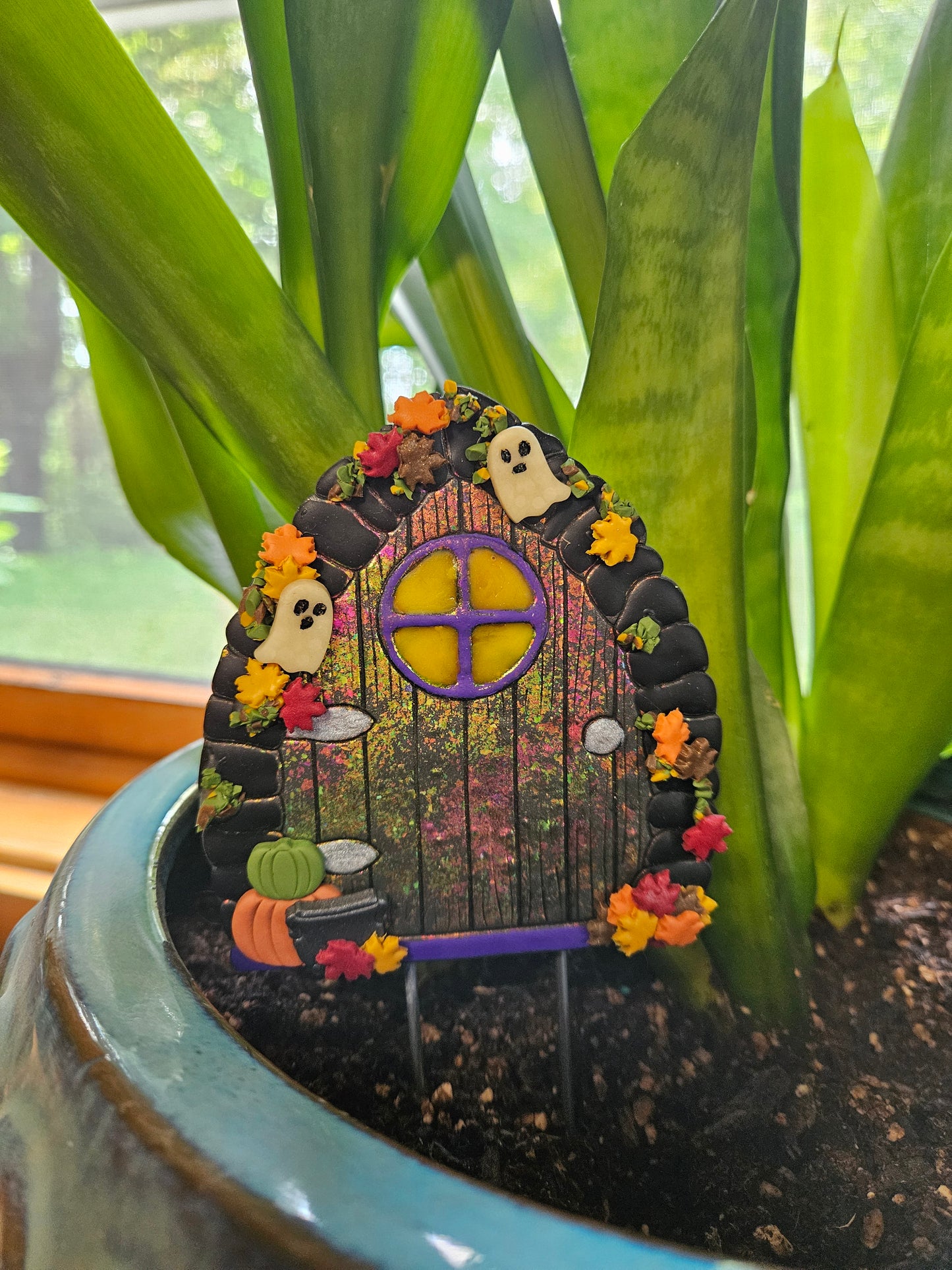 Boo and Leaves Fairy door